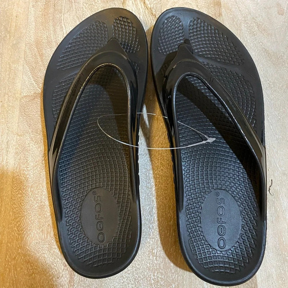 NWT Oofos recovery sandals flip flop thongs black womens - Picture 5 of 10
